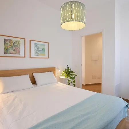 1 Bedroom In *
