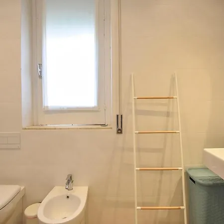 1 Bedroom In Apartment