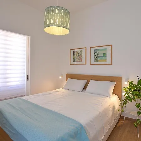 1 Bedroom In * Pozzallo